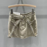 Süßer, würziger Jeansrock mit Verzierung